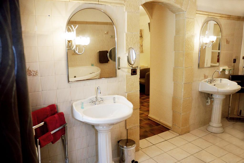 Domaine De Bailheron Hotell Béziers Exteriör bild